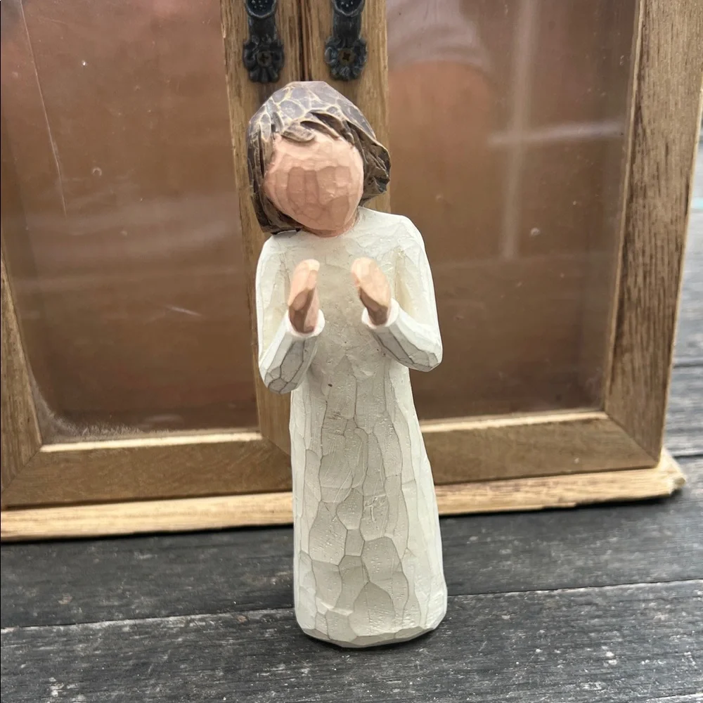 Demdaco Family Embrace Sculpture - Cream and Tan - Picture 9 of 9